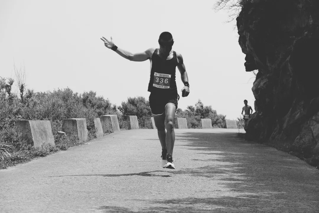 盘点消防员和小动物爆笑名场面,盘点消防员与小动物的搞笑瞬间