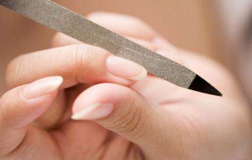 指甲有没有恶性肿瘤,指甲白线良性肿瘤