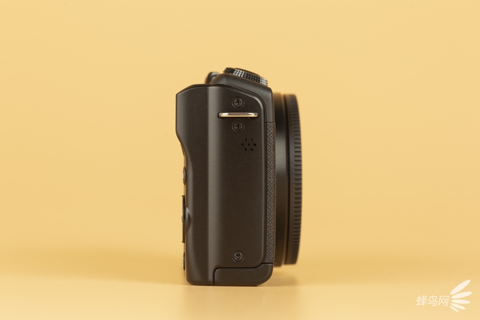 佳能M200入门微单相机eosm200,佳能eosm200值不值得买