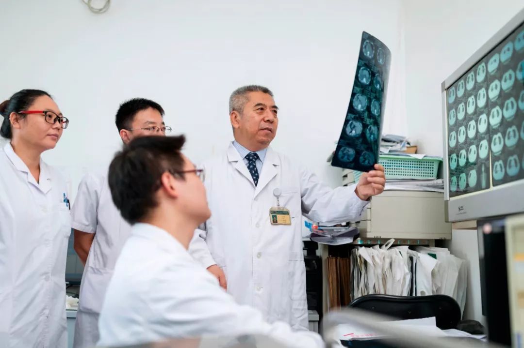 我们该怎么对待亲人的离别和病痛,如何看待疾病和死亡