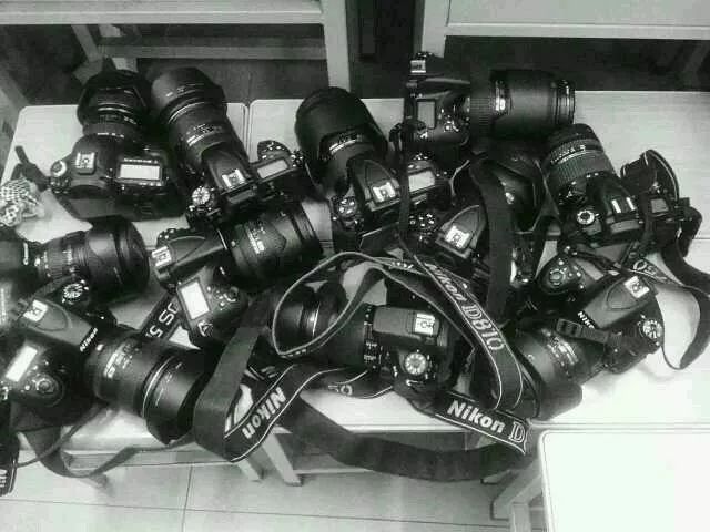 趣读丨我花三块钱买了朋友圈人设服务，然后我的人设崩了…