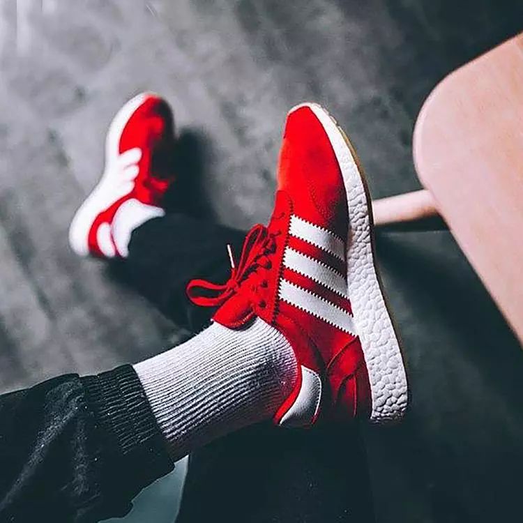 aj1红蓝警灯漆皮双鞋带效果图,aj1黑红蓝警灯荔枝皮