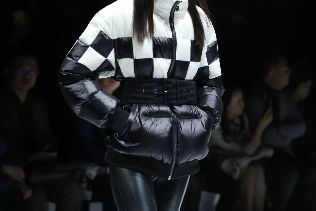 最in的春季穿搭大全,波司登走秀款李宇春