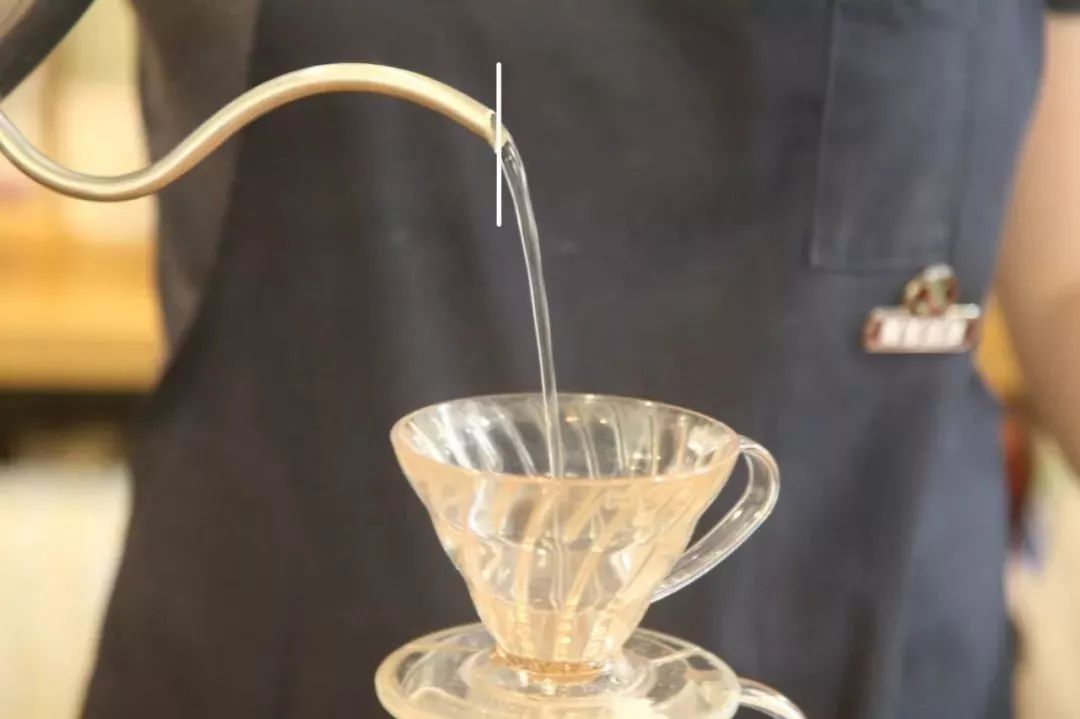 开咖啡店好招咖啡师吗,在咖啡馆工作