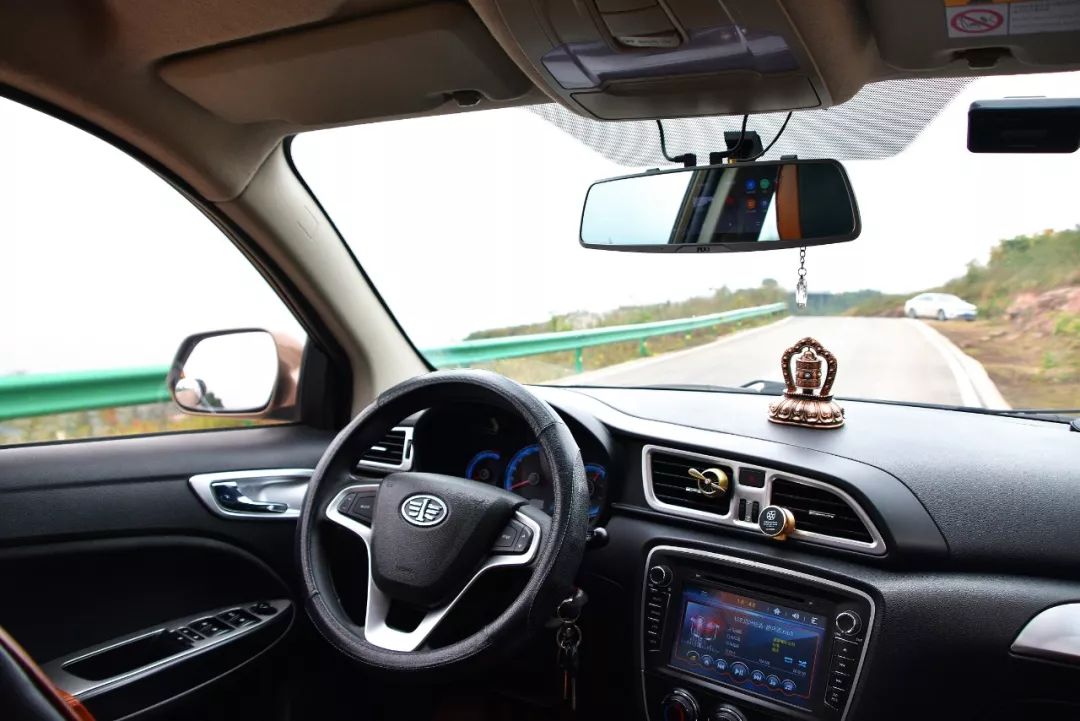 所有车主，低配不够好吗？奶爸车主sayno：就是看中了骏派D60的外观靓，好开省油，四年零事故，技术好车子稳