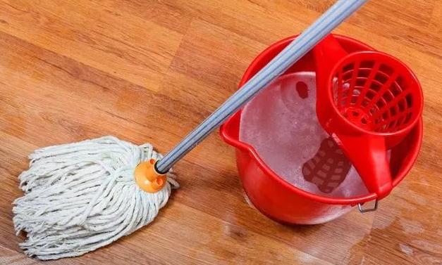 拖地为什么会闻到腥味,拖地一股腥味怎么办