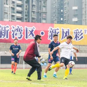 小马哥玩足球,小马哥踢球完整视频