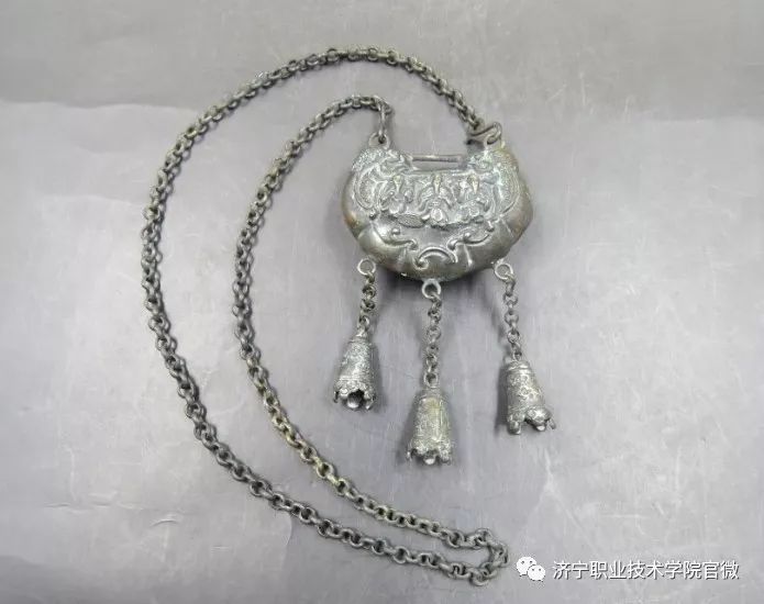 娴庤亴鏂囧寲,娴庤亴浜烘枃绱犲吇