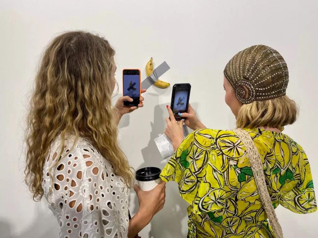 12万美元售出一支卡特兰的香蕉？巴塞尔迈阿密的消费主义悖论与生态危机议题