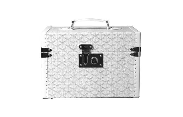 阿娇微博晒钻戒,阿娇晒出超大钻戒照