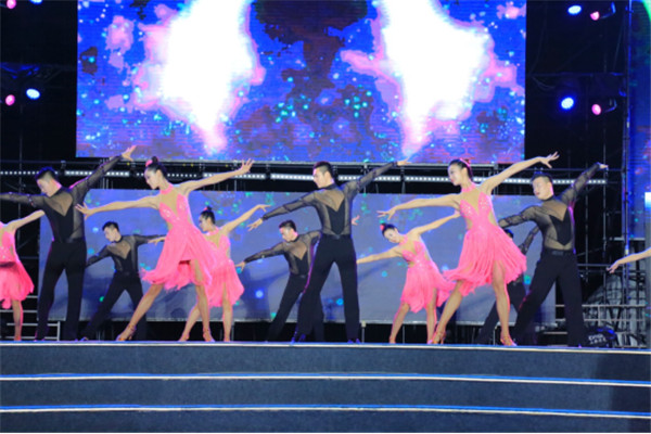 西咸新区广场舞大赛,全市公安机关排舞大赛