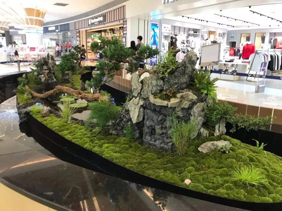 50%品牌“大换血”!但它更懂得如何撩拨年轻人的“痒点”