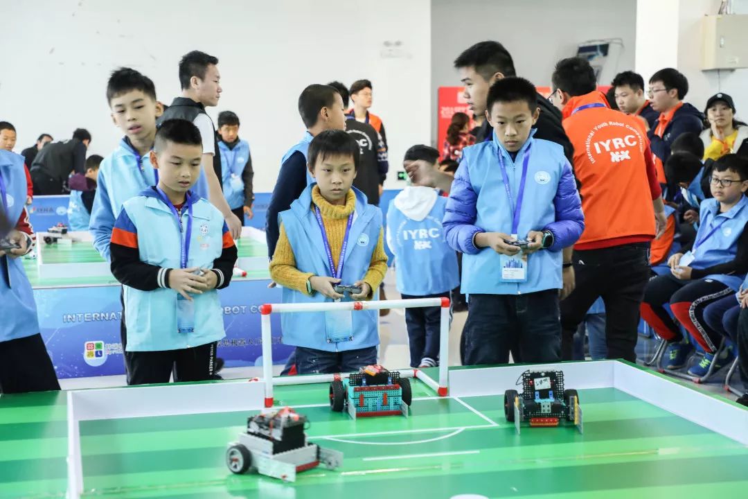 当传统文化遇上现代科技的素材,当传统文化遇上科技