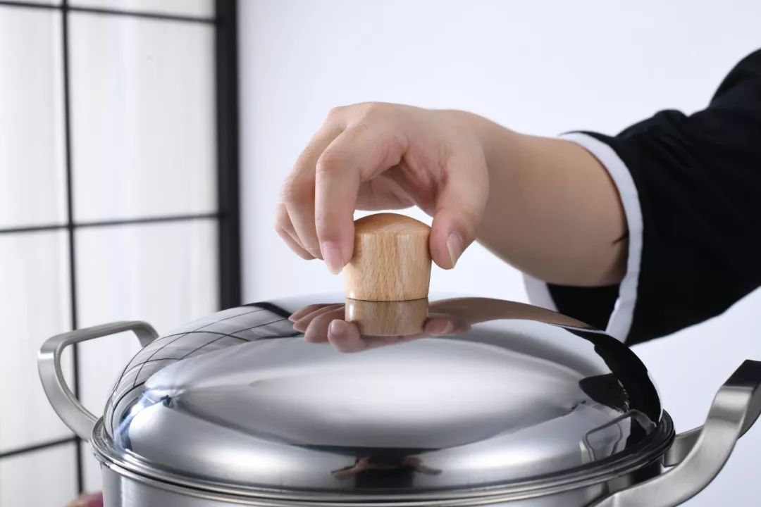 冬天煲汤取暖，你缺这一口节能省事的恒温锅