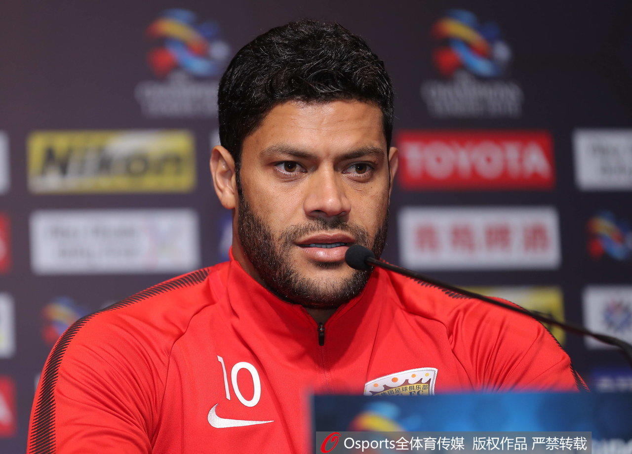 上港外援浩克恋上前妻亲侄女外媒称让前妻任选40套房仍可能瞒报资产