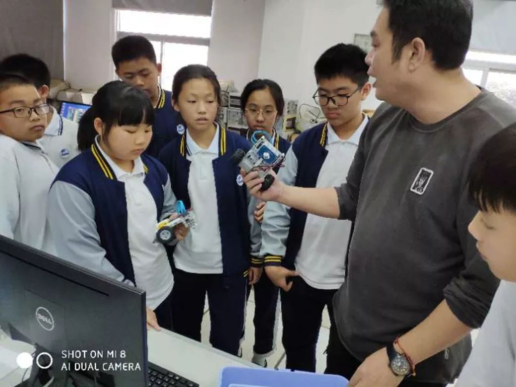 翔安这个学校太厉害！学生人工智能、航天航模、棒垒球样样行