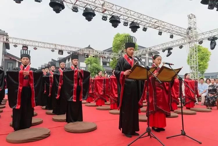 高价国学课,国学班被叫停是真的吗