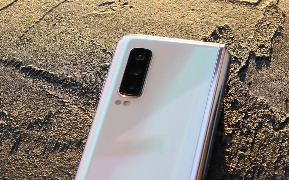 三星折叠屏w23flip5g版,心系天下三星w205g折叠屏手机