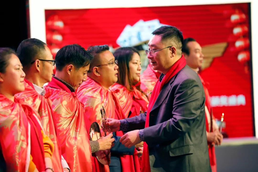 掼蛋新年邀请赛2024年,迎新春掼蛋比赛图片