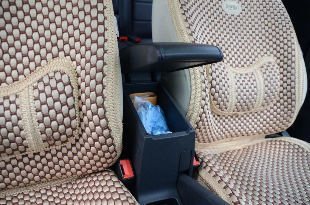 左手丰田右手大众，只花了不到5w成为人生赢家！这辆二手的朗行配置不输自家的卡罗拉！车主赚到了