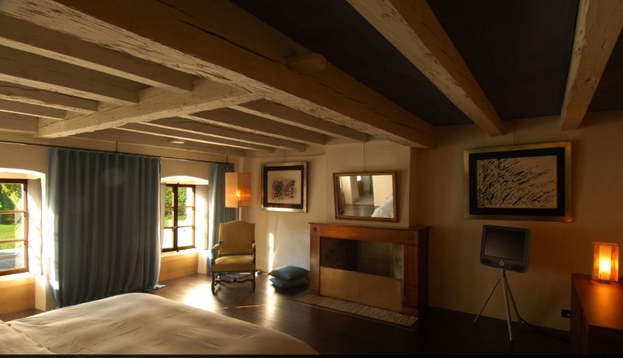 赵文卓子女学费,赵文卓女儿上最贵的学校