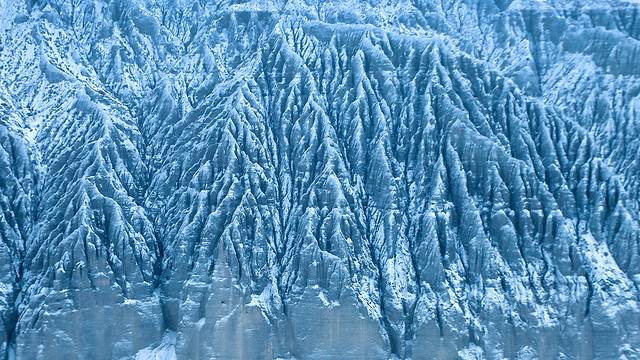克拉玛依，我在冬季遇见你，荒野冰雪醉美是你