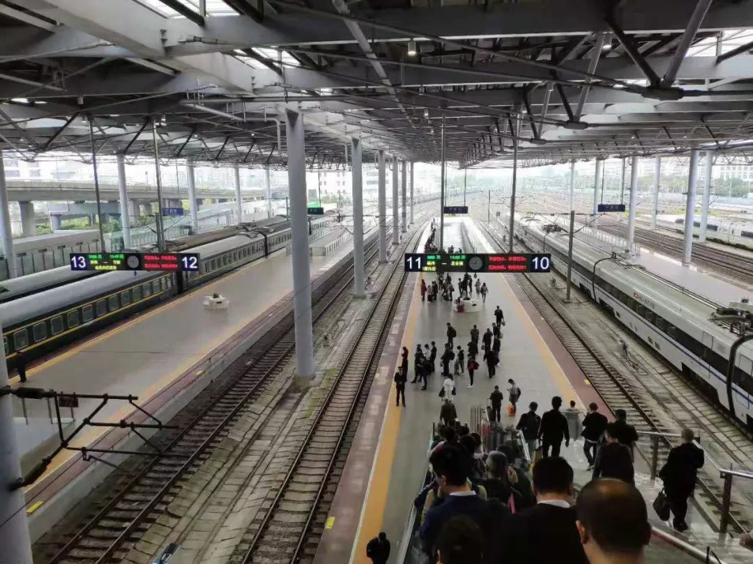 春运将开启回家路上新变化,春运拉开帷幕宁波站