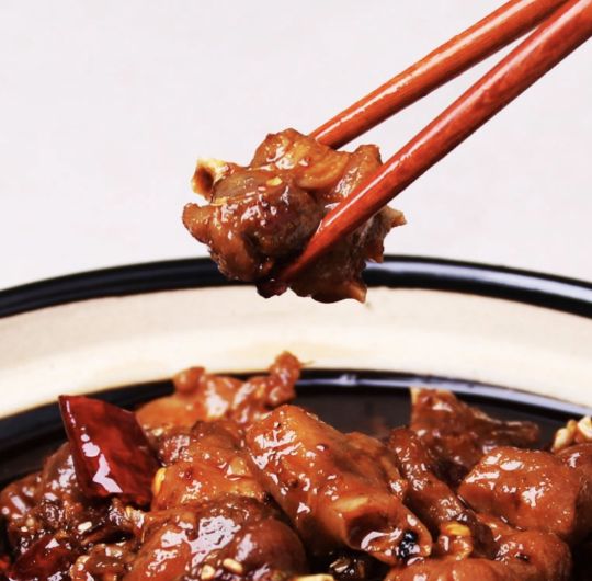 吃过10个算我输!本地人盖戳的年货清单揭秘