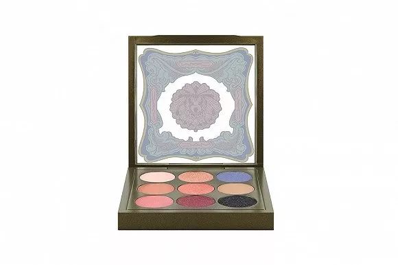 “白化病姐妹”逆袭时尚界；MAC“砸”故宫招牌？阿里“无隐私”大厦...「设计烩报296期」