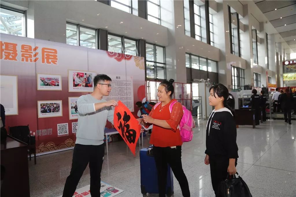 “我回来了！”春运第一天，贵港用最温暖的方式欢迎你回家