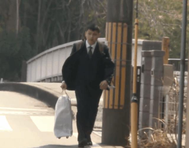 8年不许用手机、不许谈恋爱，被他骂过的60个光头都成了日本大师