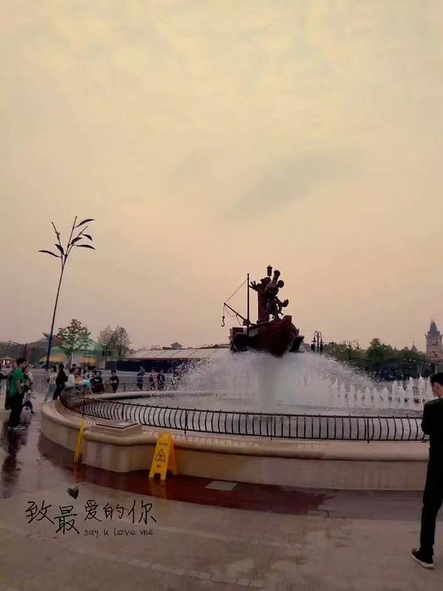 蜜月旅行迪士尼,外滩迪士尼亲子游两天攻略