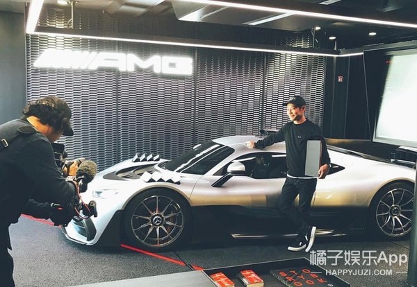 日本亿万富翁登上月球,日本亿万富翁线上寻爱共赴月球