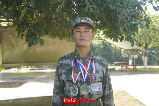 兵哥哥版“私人订制”表情包强势来袭！快收藏