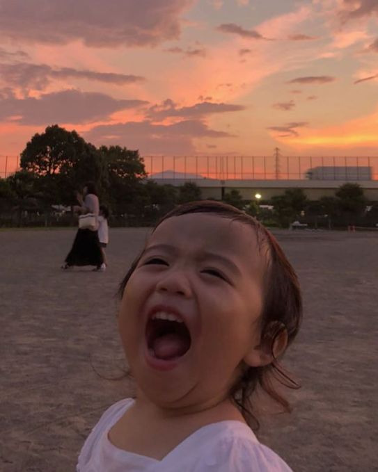 日本一年轻妈妈每天狂晒女儿“丑照”，看到第1张就笑炸了！是亲妈吗哈哈哈…