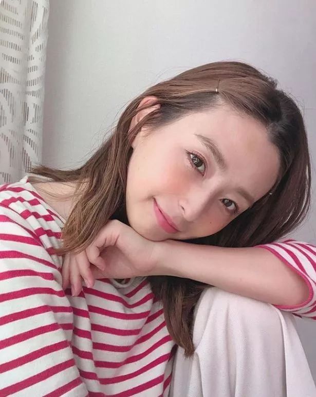 日本一年轻妈妈每天狂晒女儿“丑照”，看到第1张就笑炸了！是亲妈吗哈哈哈…