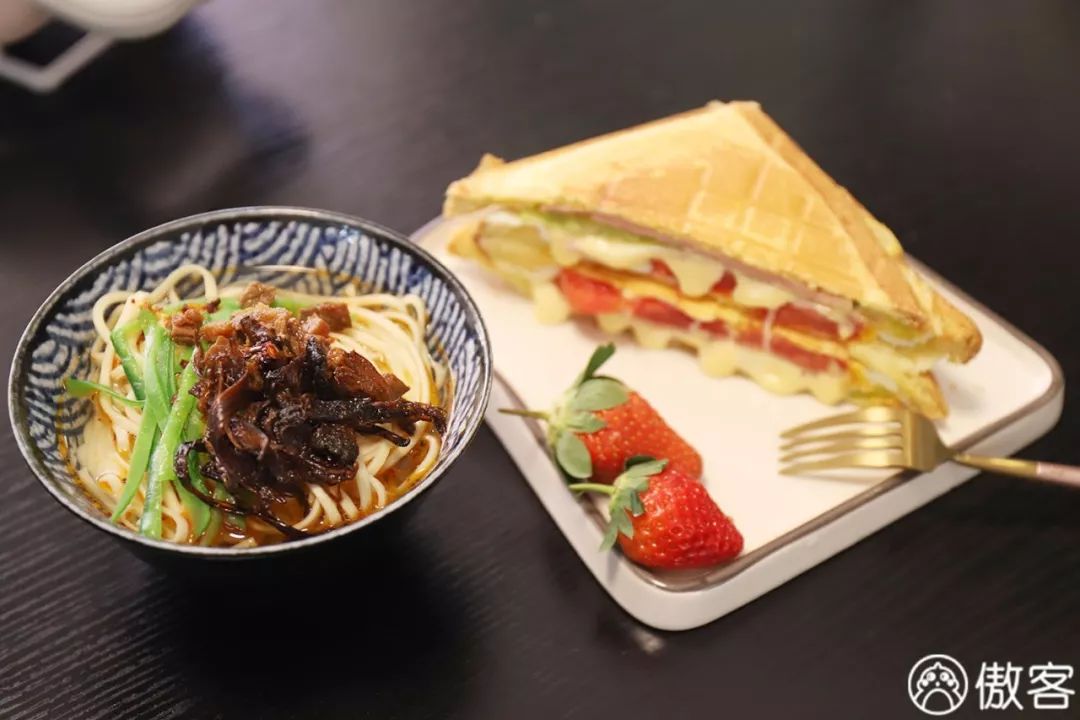 大型做饭翻车现场,做饭翻车不知烧了多久