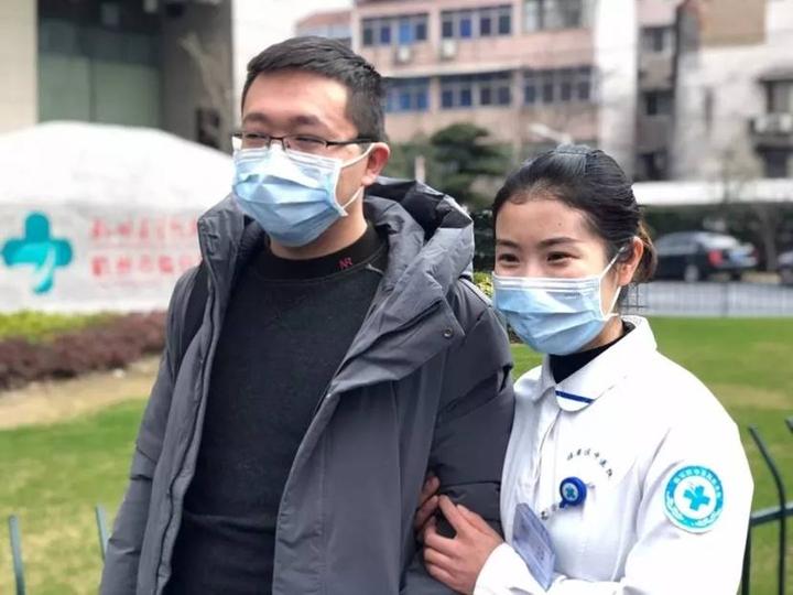 像奥特曼一样勇往直前战胜一切,像奥特曼一样打怪兽