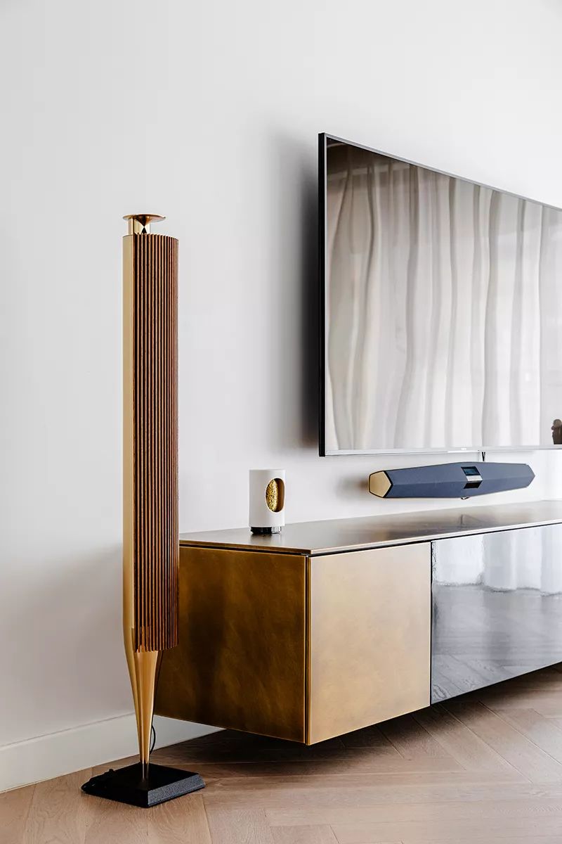 她以“潮汐”为灵感创造了一个家，将看似无形的爱说到尽兴