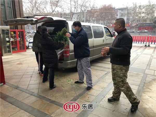 战“疫”有爱！忆通置业联手明迅传媒免费派送千斤菜