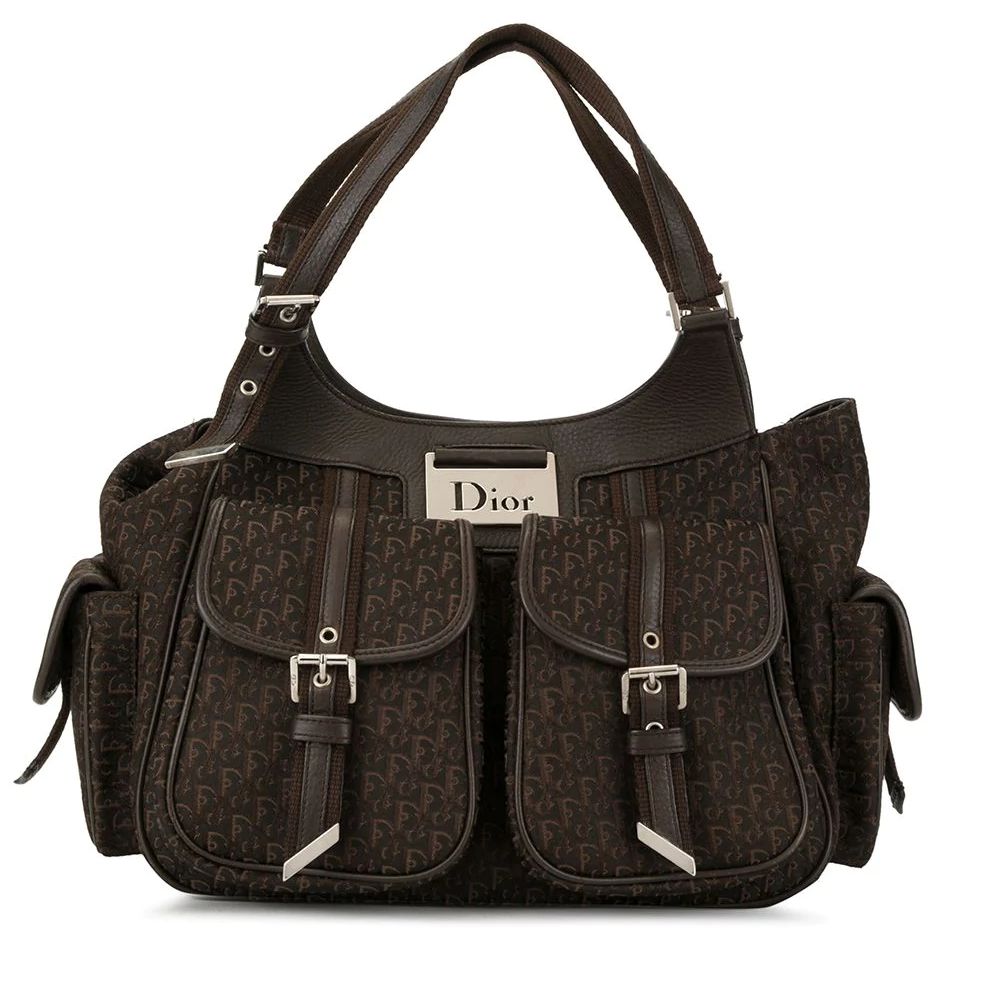 bellakendall什么关系,bella和kendall走秀