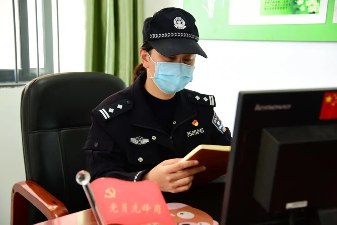 战疫里的力量,战疫前线他们用身躯筑牢防控防线