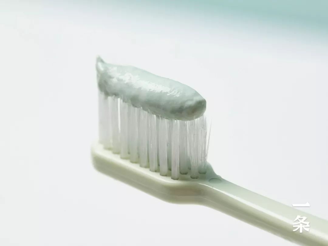 戴着口罩有口臭别人能闻到吗,戴口罩有口臭这些法宝来帮你