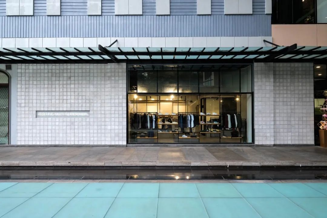 泡菲律宾火辣女孩、上身菲律宾牌子RHUDE是每一个潮人的幻想吧？