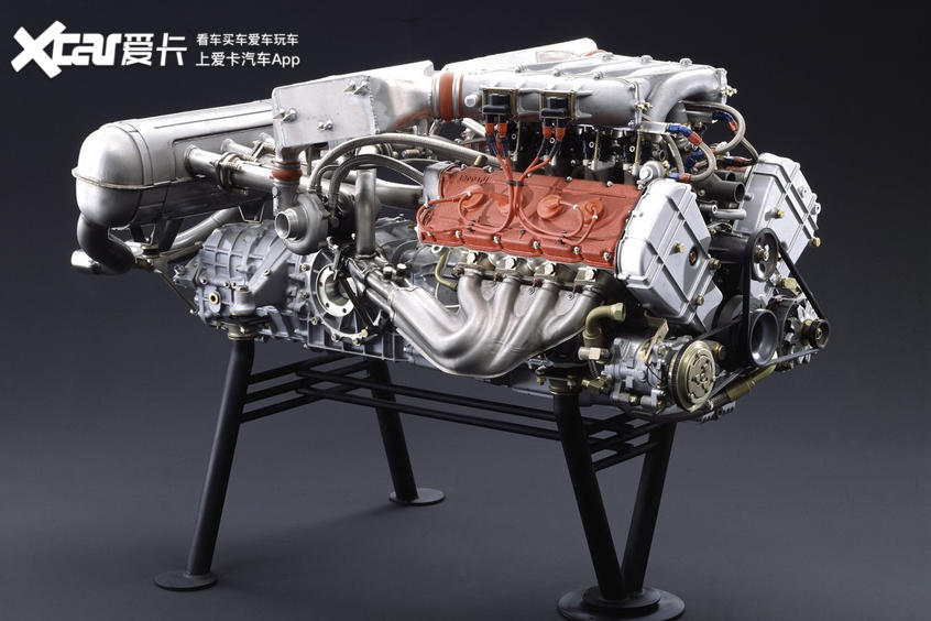 见一辆少一辆1300多辆的法拉利F40又着了