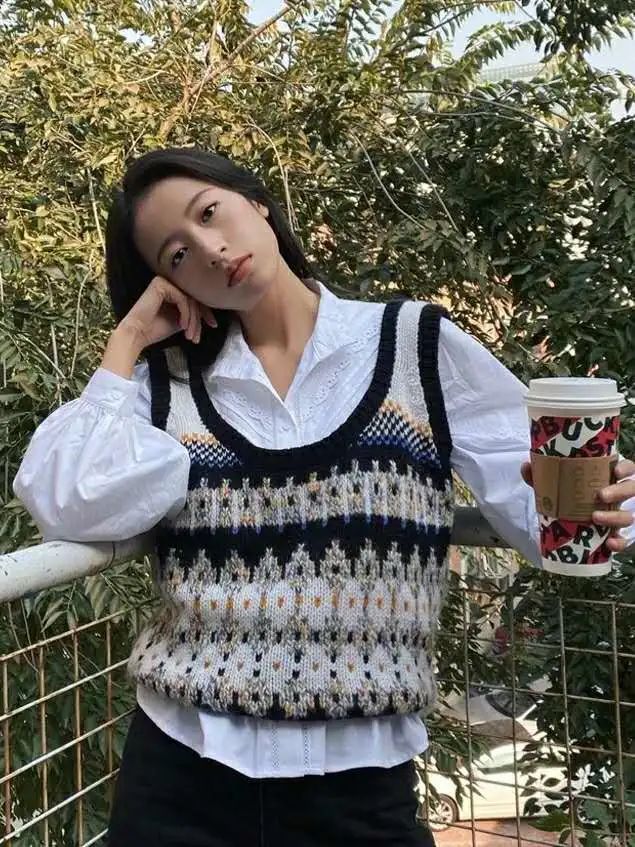 zara鑳屽績绌挎惌,zara鐗涗粩鑳屽績绌挎惌