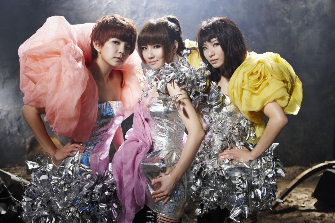 s.h.e十面埋伏,s.h.e拜年