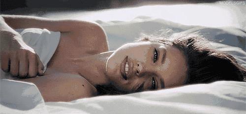 抗菌效果高达99.99%！滴在*裤内**上的香水，去除异味，还能辅助抑菌