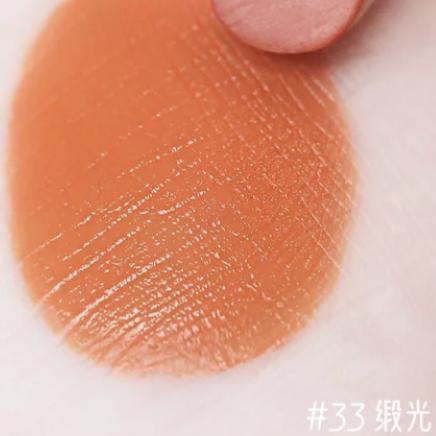 2018年王一博粉红色眼影,王一博雾蓝发同款