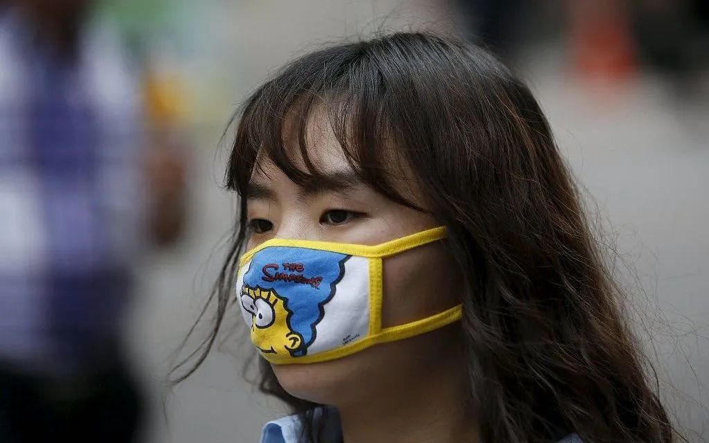 脸干痒脱皮紧绷刺痛是怎么回事,脸部脱皮干燥脱屑